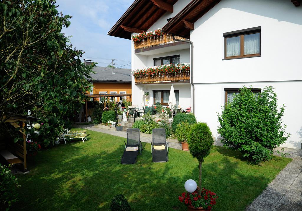 Haus Stuttgart Bed & Breakfast Obernberg am Inn Exterior photo
